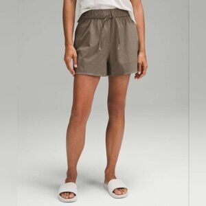 Lululemon Cinchable Waist High Rise Woven Shorts 3.5" Nomad Womens XXS